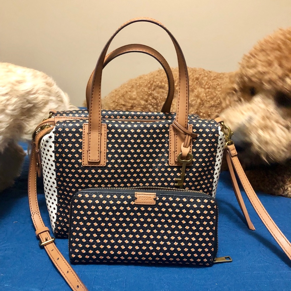 Fossil bag and wallet set
